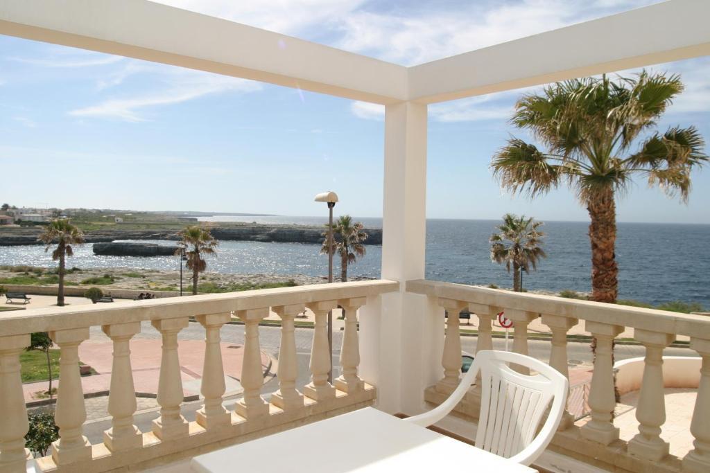 Hostal Sa Prensa Ciutadella  Bagian luar foto