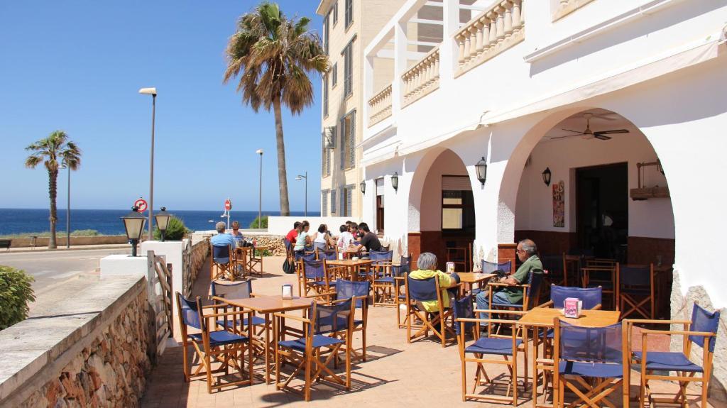 Hostal Sa Prensa Ciutadella  Bagian luar foto